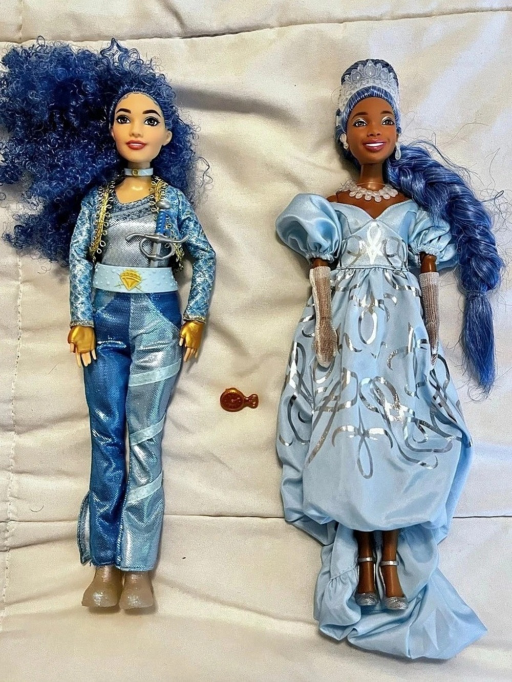 Disney Descendants: The Rise of Red Chloe Charming & Cinderella fashion dolls